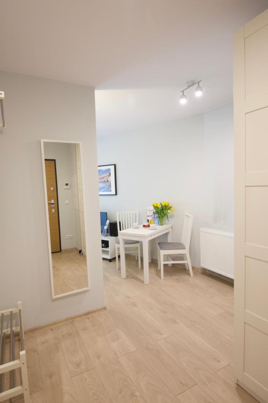 Krakow Apartments - Solna Studio & Apartments Exteriör bild